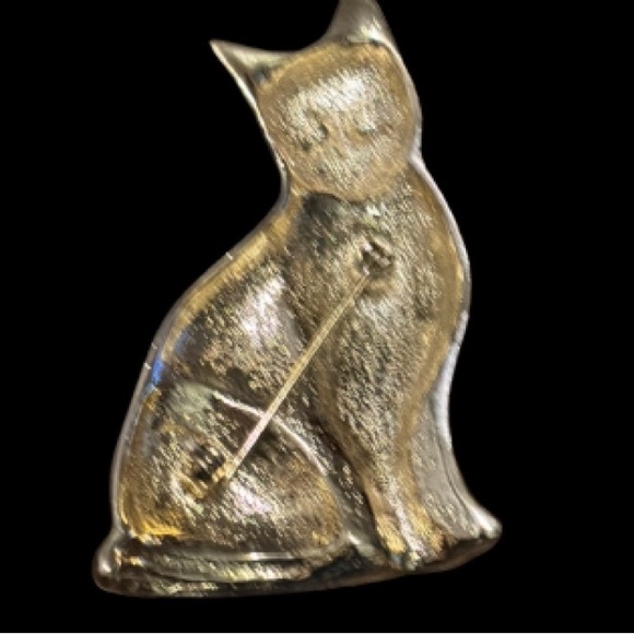 Satin and Glossy Finish Gold Tone Metal Sitting Cat Brooch 2.5” X 2” - Picture 2 of 11